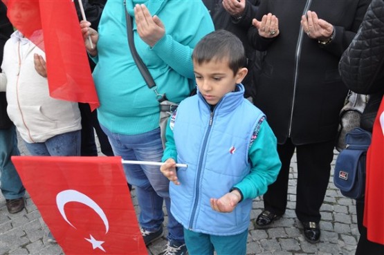 Uşak'ta Çanakkale Şehitleri Böyle Hep Birlikte Omuz Omuza Anıldı