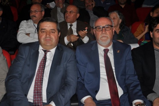 CHP Genel Başkan Yardımcısı Böke, Uşak'taki panelde iktidara yüklendi!