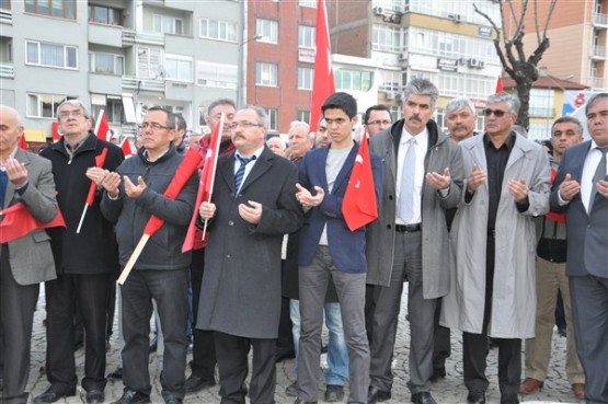 Uşak'ta Çanakkale Şehitleri Böyle Hep Birlikte Omuz Omuza Anıldı