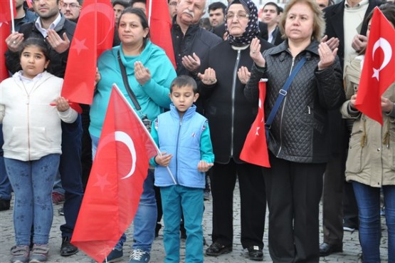 Uşak'ta Çanakkale Şehitleri Böyle Hep Birlikte Omuz Omuza Anıldı