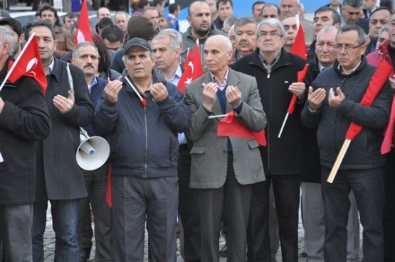 Uşak'ta Çanakkale Şehitleri Böyle Hep Birlikte Omuz Omuza Anıldı