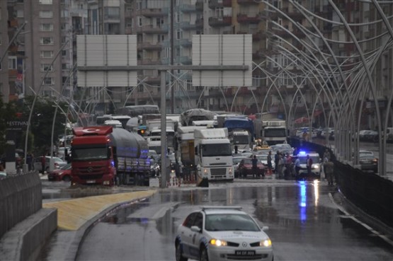 Ödüllü şehir Uşak'ın yağmurdan sonra ortaya çıkan görüntüleri!