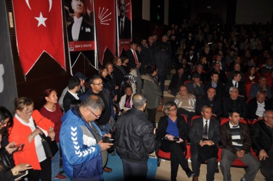 CHP Genel Başkan Yardımcısı Böke, Uşak'taki panelde iktidara yüklendi!