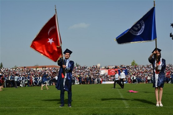 Uşak Üniversitesi 2016 Mezuniyet Kep Atma Töreni