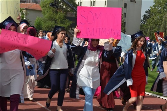 Uşak Üniversitesi 2016 Mezuniyet Kep Atma Töreni