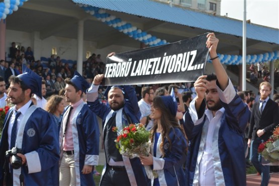 Uşak Üniversitesi 2016 Mezuniyet Kep Atma Töreni