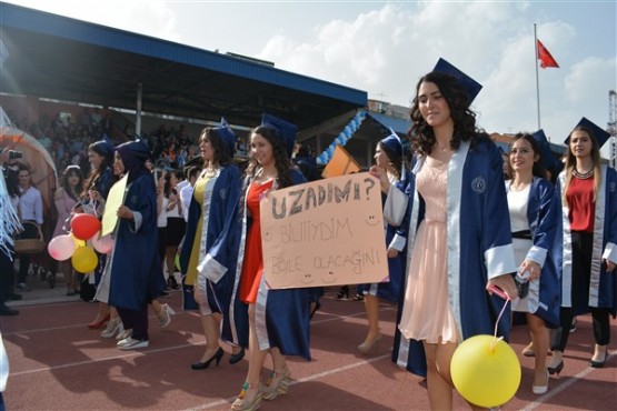 Uşak Üniversitesi 2016 Mezuniyet Kep Atma Töreni