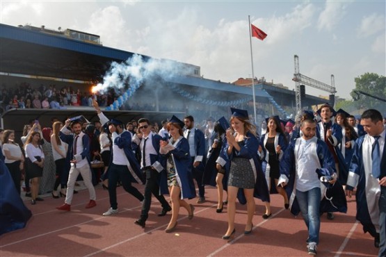 Uşak Üniversitesi 2016 Mezuniyet Kep Atma Töreni