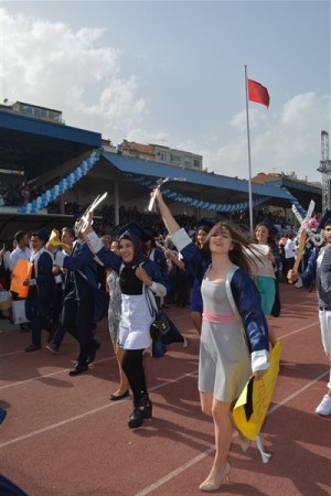 Uşak Üniversitesi 2016 Mezuniyet Kep Atma Töreni