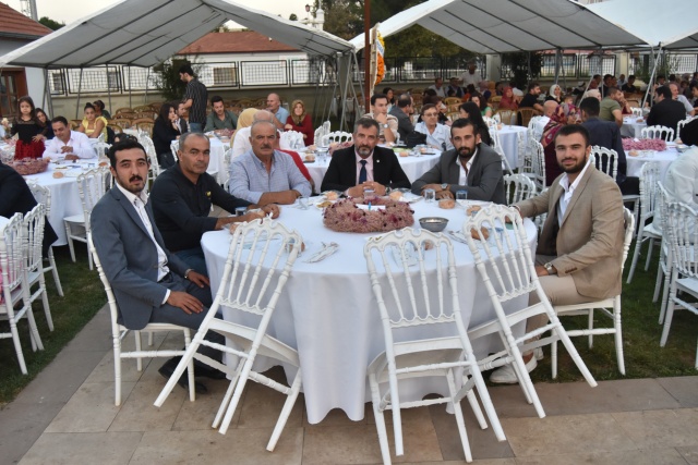 Uşak Ülkü Ocakları Başkanının oğlunun sünnet düğünü Kurultaya dönüştü.