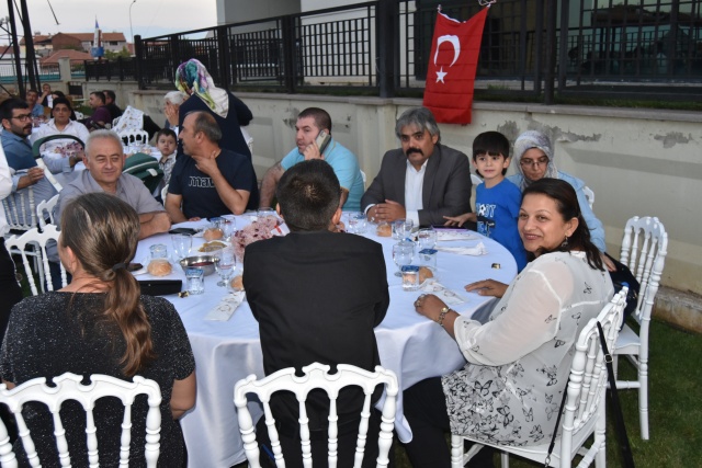 Uşak Ülkü Ocakları Başkanının oğlunun sünnet düğünü Kurultaya dönüştü.