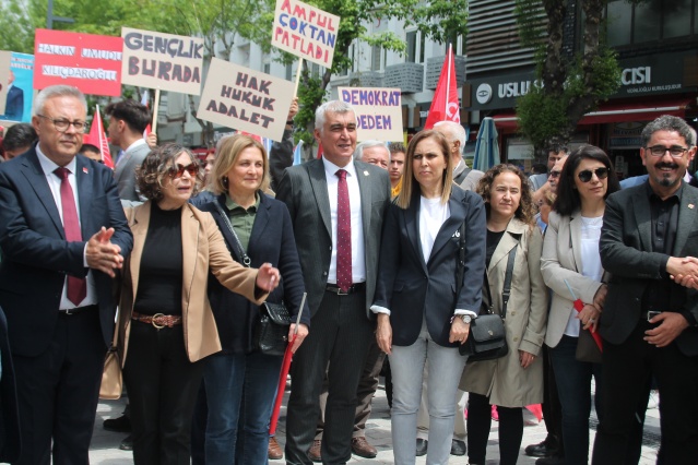 Uşak'ta siyasi partilerin düzenlediği yürüyüşleri sizler için görüntüledik!