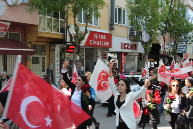 Uşak'ta siyasi partilerin düzenlediği yürüyüşleri sizler için görüntüledik!