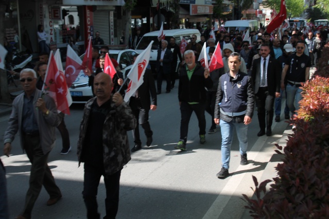 Uşak'ta siyasi partilerin düzenlediği yürüyüşleri sizler için görüntüledik!