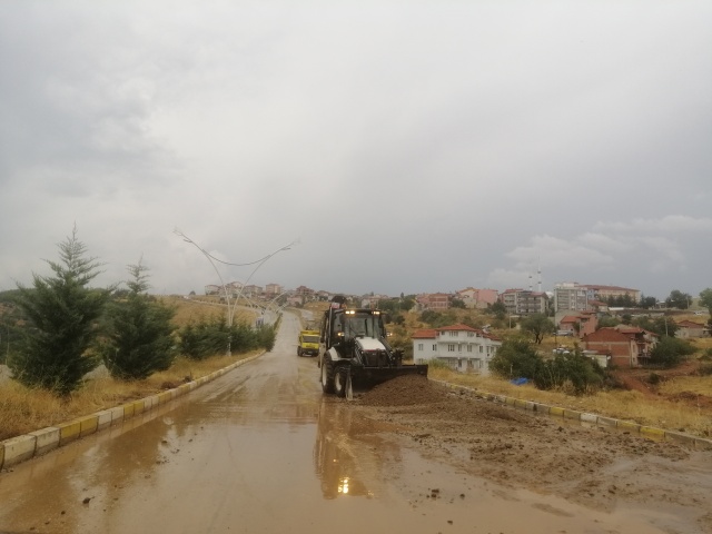 Uşak'ta Sağanak Yağmur Sonrası Hayat Felç Oldu!