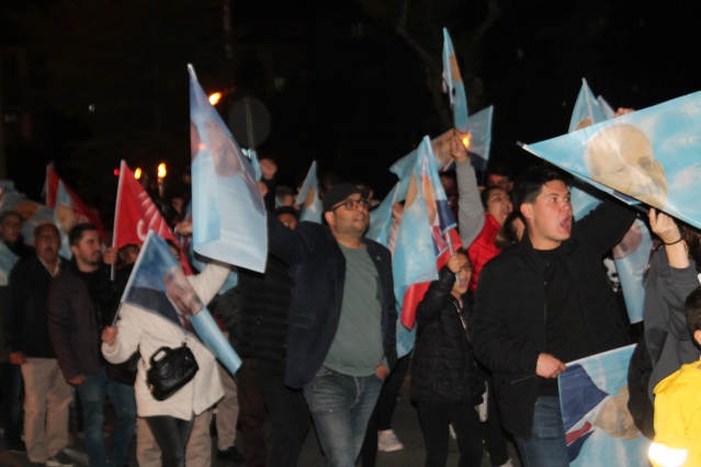 Uşak Halkı 19 Mayıs'ı Fener Alayı İle, Marşlar Eşliğinde Kutladı!