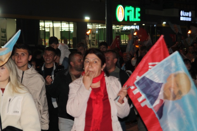 Uşak Halkı 19 Mayıs'ı Fener Alayı İle, Marşlar Eşliğinde Kutladı!