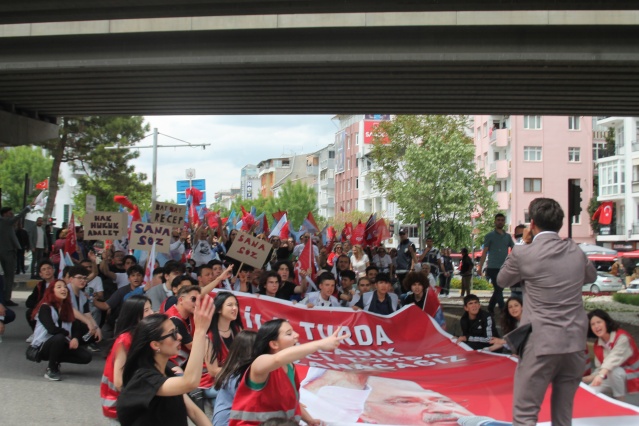 CHP'nin Düzenlediği İktidar Yürüyüşü Gövde Gösterisine Dönüştü!