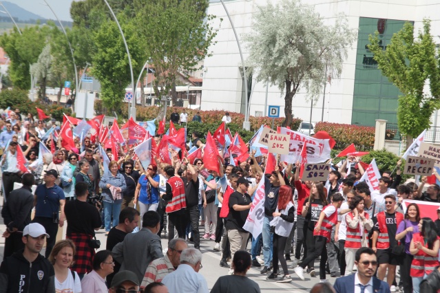 CHP'nin Düzenlediği İktidar Yürüyüşü Gövde Gösterisine Dönüştü!