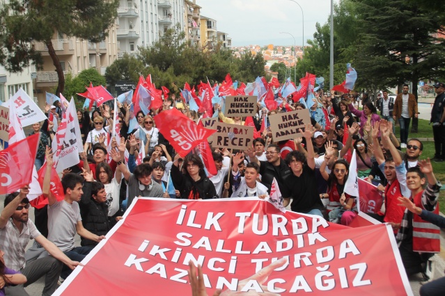 CHP'nin Düzenlediği İktidar Yürüyüşü Gövde Gösterisine Dönüştü!