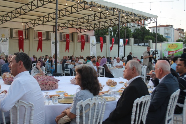 15 Temmuz vesilesi ile valilik personelinin organize ettiği yemek de duygusal anlar.