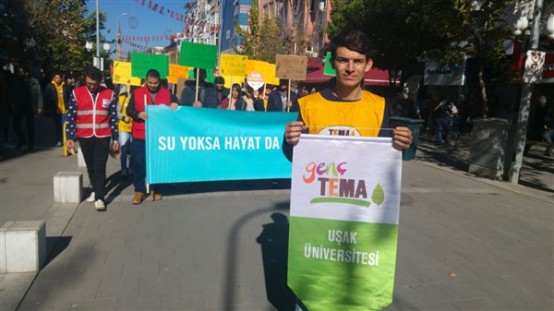 Uşak Tema Gönüllüleri Toprak Bozulumuna Karşı Yürüdü!