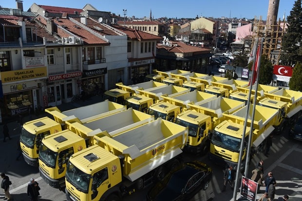 Götürdüğünüz paraları getirin Uşak Belediyesine teslim edin. İyi Parti'li Hakan Savaş, AKP'li eski başkan ve ekibine böyle seslendi