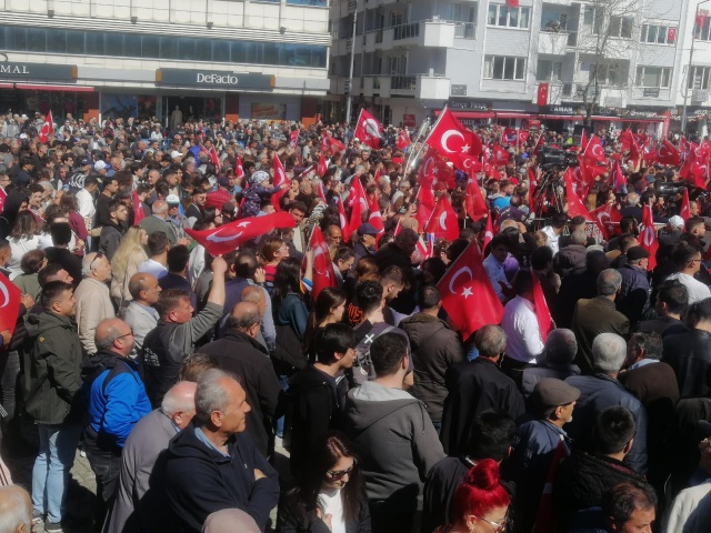 Atatürk'ün hedef gösterdiği çağdaş uygarlık seviyesine erişmek için bize oy verip önümüzü açın