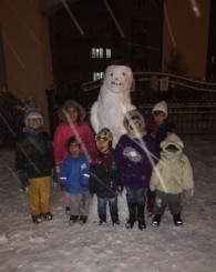 Kar Yağışı, Uşak'ta Renkli Görüntülere Sahne Oldu!