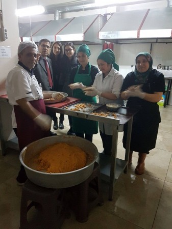 Uşak Açıköğretim Fakültesi'nden Yöresel Yemek Şenliği!