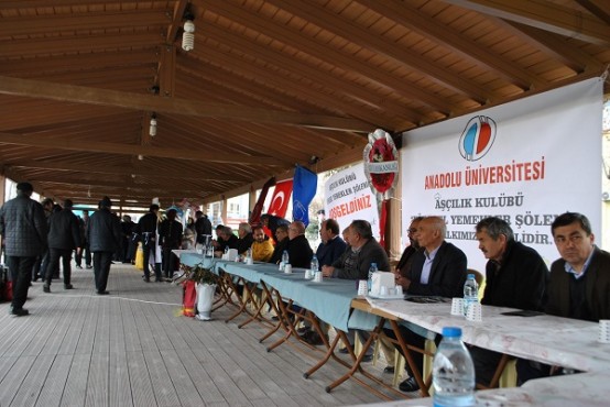 Uşak Açıköğretim Fakültesi'nden Yöresel Yemek Şenliği!