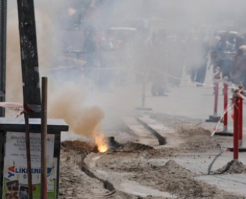 Afyonkarahisar da Doğalgaz Patlaması. Ambaryolu Caddesi'ndeki Patlamaya İtfaiye Müdahale Etti... 